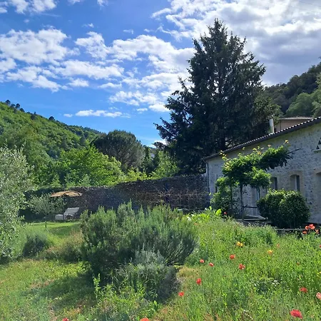 Les Jardins Du Bateau 3*